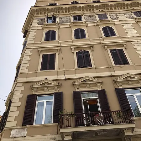 Panzió Vatican Places House
