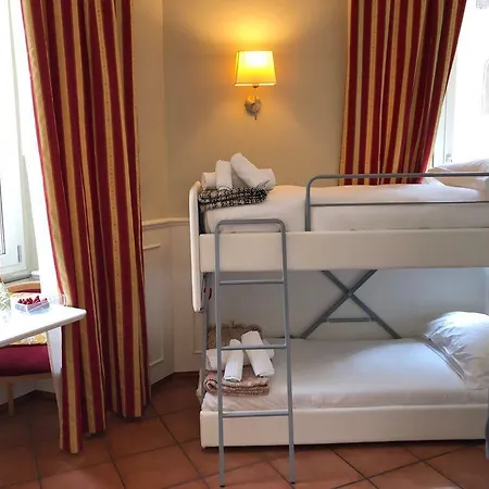Vatican Places House 2*